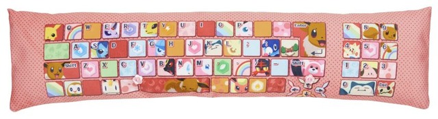 PCクッションイーブイII：5,616円(税込) (C)Nintendo・Creatures・GAME FREAK・TV Tokyo・ShoPro・JR Kikaku (C)Pokemon