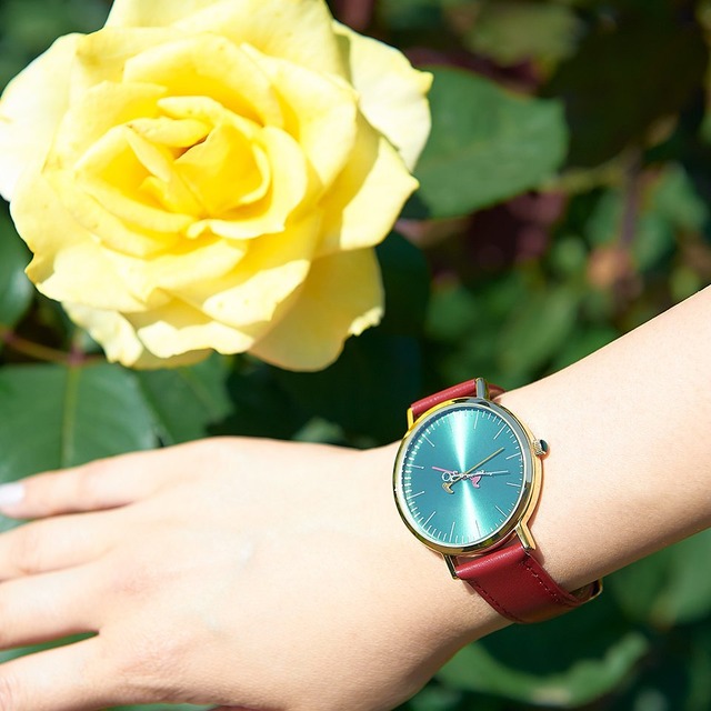 「魔法使いの嫁　オリジナルデザインウォッチ」12,800円（税抜・送料別途）  (C)2017ヤマザキコレ/マッグガーデン・魔法使いの嫁製作委員会