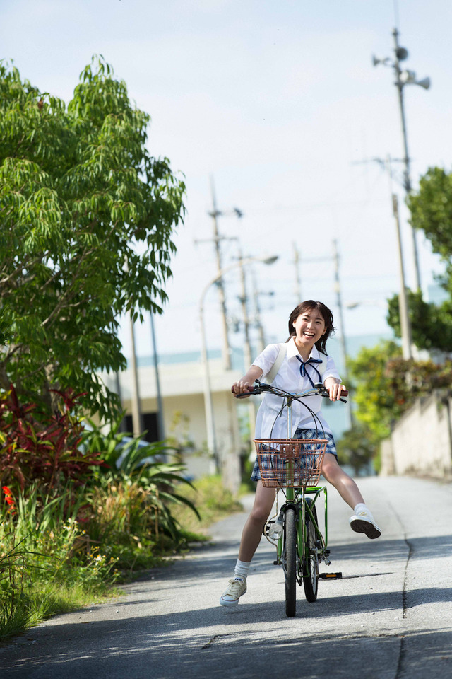 斉藤朱夏 1st写真集（仮）本体2,500円＋税