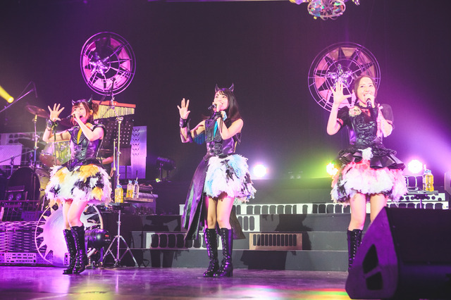 「イヤホンズ3周年記念 LIVE Some Dreams Tour 2018 -新次元の未来泥棒ども-」ツアーファイナル公演スチール