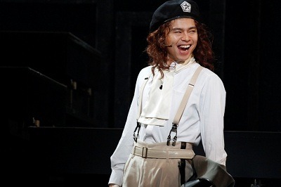 中川晃教：（C)田中芳樹/舞台「銀河英雄伝説」実行委員会