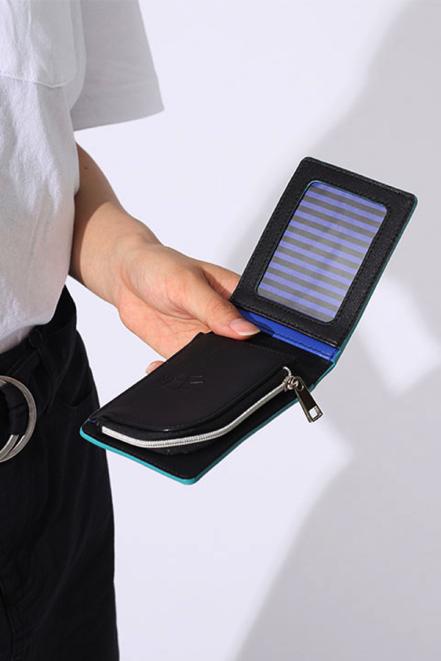 『PSYCHO-PASS サイコパス』コラボレーションアイテム　パスケース／各4,800円(税別) 狡噛 慎也モデル(C)PSYCHO-PASS