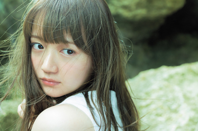 尾崎由香1st写真集 ぴ(ゅ)あ 先行カット