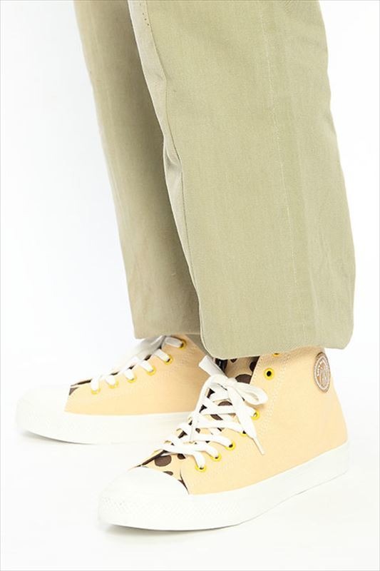 スニーカー／各9,800円(税別) サーバルモデル  (C)けものフレンズプロジェクト