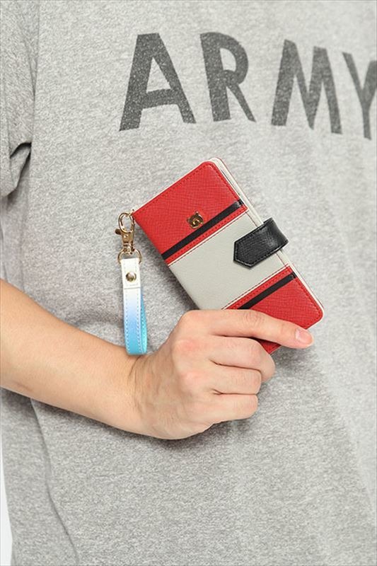 スマートフォンケース／各4,800円(税別) かばんモデル (C)けものフレンズプロジェクト