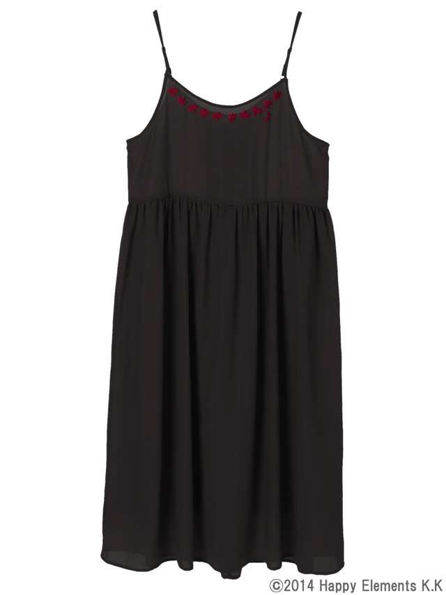 紅月イメージワンピース 各6,990円（税別）(C)2014 Happy Elements K.K produced by CHORD co.,ltd.