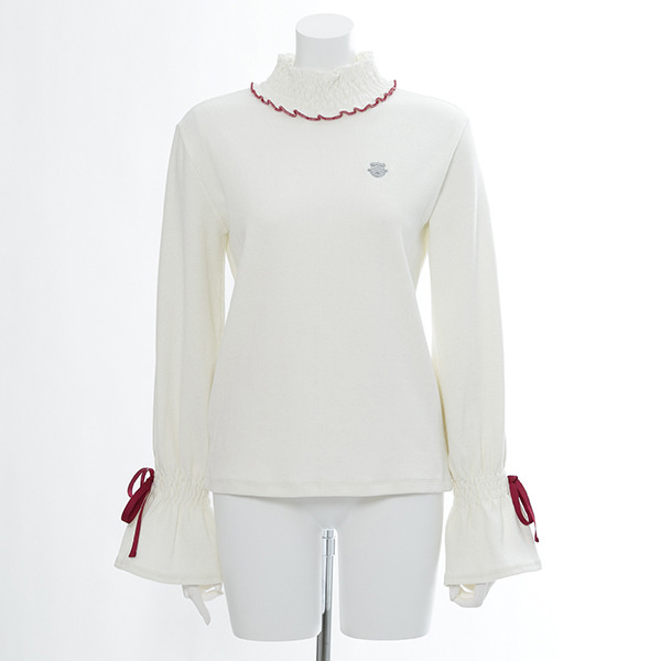 カットソー9,800円（税別）（C)ATLUS （C)SEGA All rights reserved.