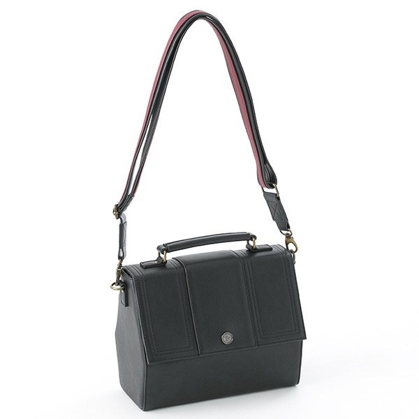 バッグ12,800円（税別）（C)ATLUS （C)SEGA All rights reserved.