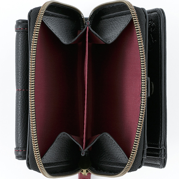 財布9,800円（税別）（C)ATLUS （C)SEGA All rights reserved.