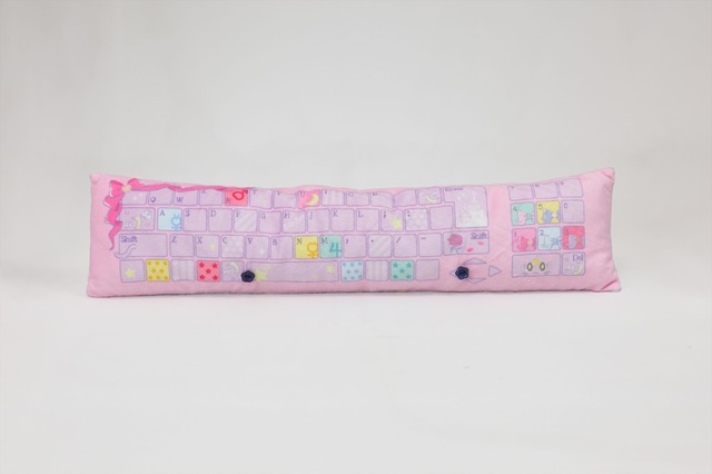 「美少女戦士セーラームーン PCクッション～ルナ～」5,616円（税込）(C) 武内直子・PNP・東映アニメーション(C) Naoko Takeuchi