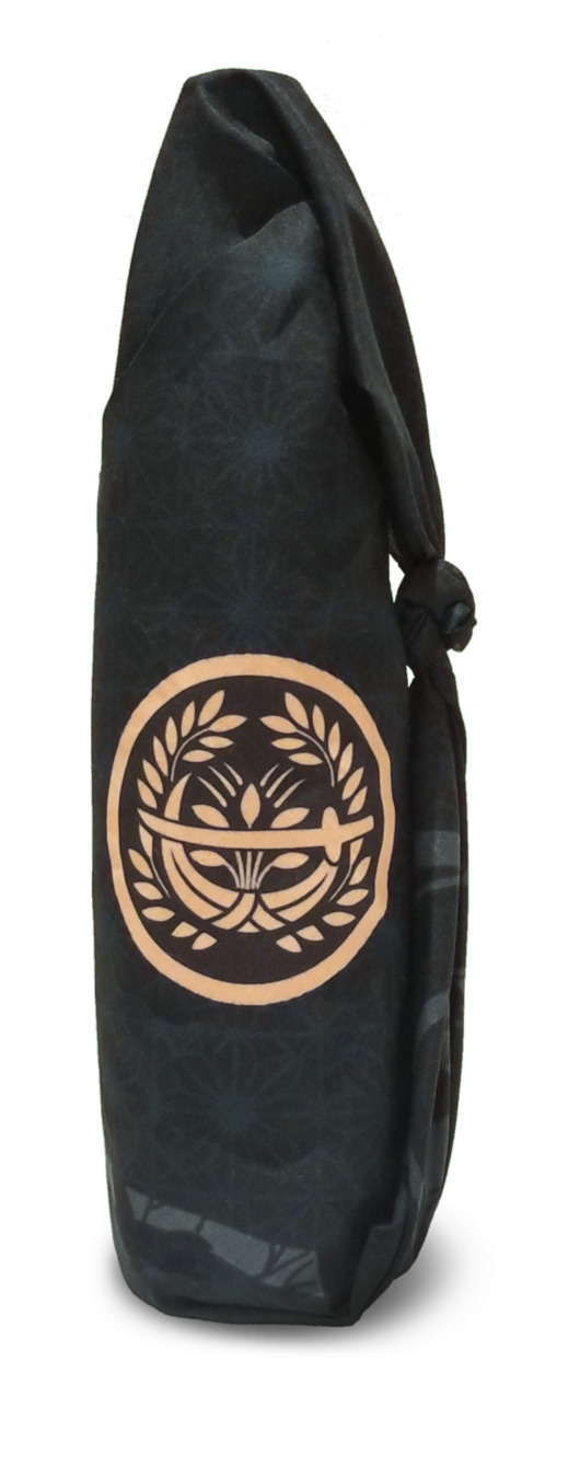 「日本酒刀剣男士 燭台切光忠」3,456円（税込）(C)2015-2018 DMM GAMES/Nitroplus