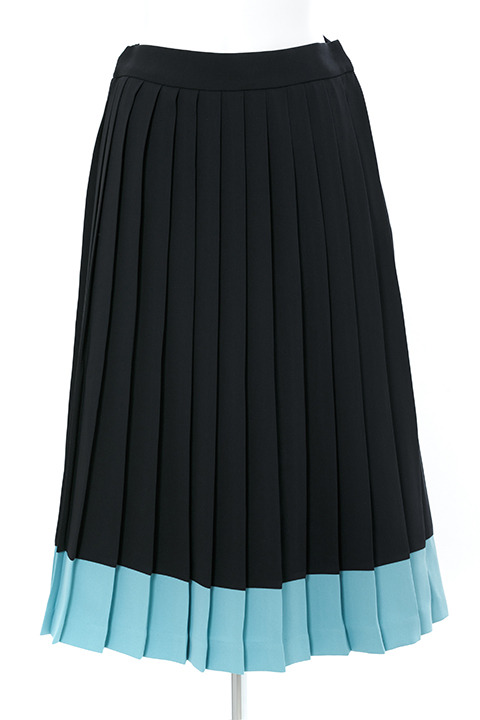 「初音ミク」コラボレーション 「シンプル スタイル」スカート 10,800円(税別) (C)Crypton Future Media, INC.