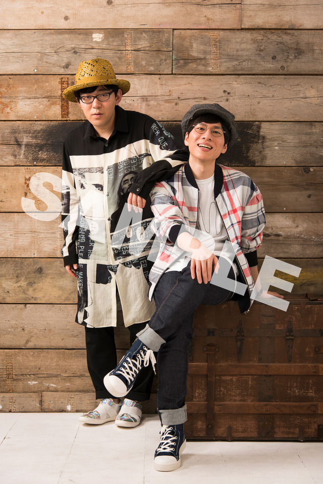 『声優コレクション ～ふたりのコーデＳＨＯＷ～ 小野友樹×赤羽根健治』特装版6,000円（税込み）、通常版3,800円（税別）(C)2018声優コレクション製作委員会