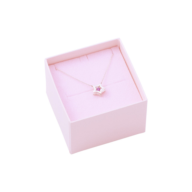 レディースネックレス　15,000円（税抜）