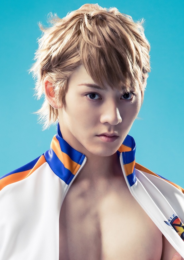 富士谷要一役 牧島輝 （C)「DIVE!!」The STAGE!! 製作委員会