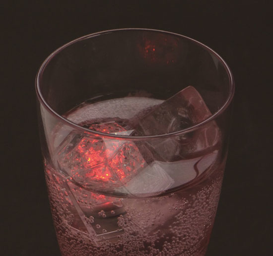 奇運アレキサンドライトソーダ　600円（税込み）(Ｃ)POT（冨樫義博）1998年－2011年 (Ｃ)VAP・日本テレビ・マッドハウス