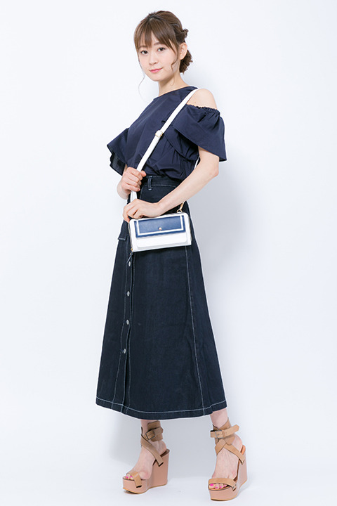 お財布ショルダー（Ra*bits モデル）10,800円（税別）(C)2014 Happy Elements K.K