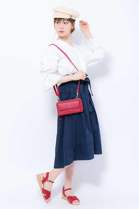 お財布ショルダー（紅月 モデル）10,800円（税別）(C)2014 Happy Elements K.K