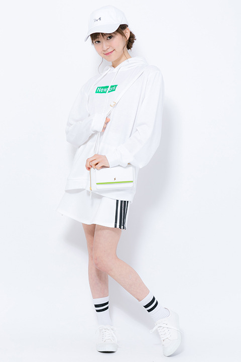 お財布ショルダー（Switch モデル）10,800円（税別）(C)2014 Happy Elements K.K