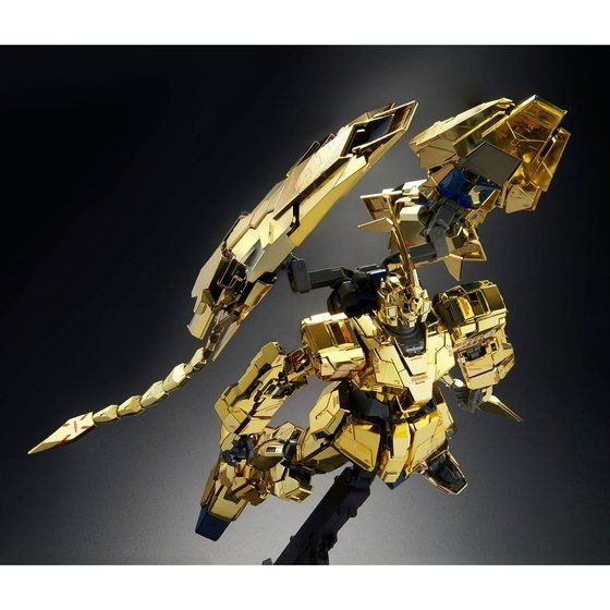 「MG 1/100 ユニコーンガンダム3号機 フェネクス （ナラティブVer.）」14,040円（税込）(C)創通・サンライズ
