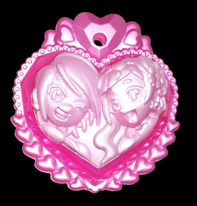 『映画HUGっと！プリキュア ふたりはプリキュア オールスターズメモリーズ』入場者プレゼント「ミライクリスタル～キュアエール＆キュアブラック～」(C)2018 映画HUGっと！プリキュア製作委員会