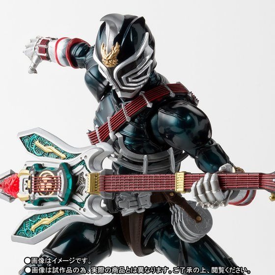 「S.H.Figuarts（真骨彫製法） 仮面ライダー轟鬼」7,020円（税込）(C)石森プロ・東映