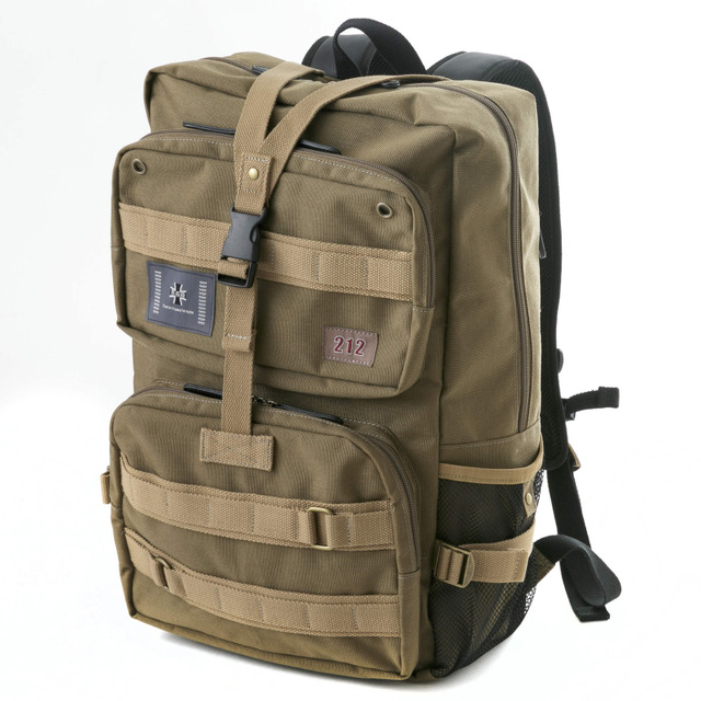 「黒森峰女学園 モデル」リュック：15,800円(税別) (C)GIRLS und PANZER Finale Projekt