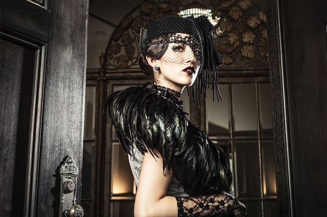 モデル着用貸出グッズ：ヘッドアクセサリー、ボレロ、グローブ