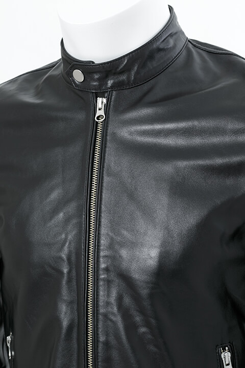 ライダースジャケット 48,000円(税別)（C)2016 佐島 勤／ＫＡＤＯＫＡＷＡ　アスキー・メディアワークス刊／劇場版魔法科高校製作委員会