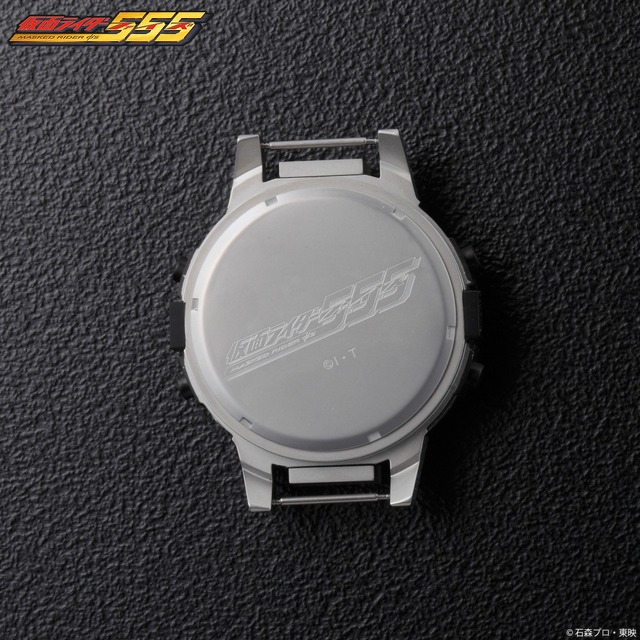 仮面ライダー555 ファイズアクセル 変身！腕時計【Live Action Watch】 32,400 円(税込)(送料・手数料別途)（C)石森プロ・東映