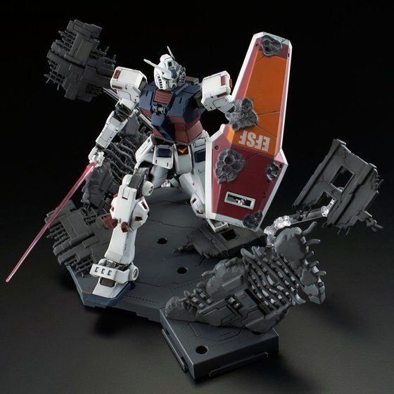 「ＭＧ 1/100 フルアーマー・ガンダム（GUNDAM THUNDERBOLT版） ラストセッションVer．」7,344円（税込）(C)創通・サンライズ
