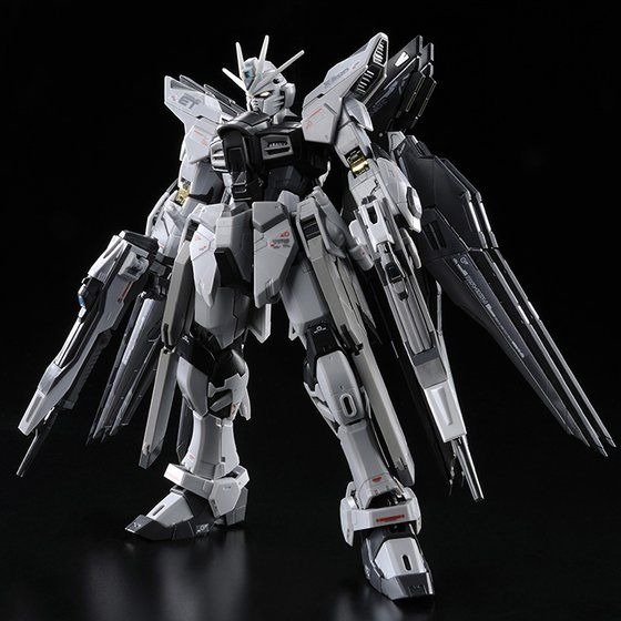 「RG 1/144 ストライクフリーダムガンダム ディアクティブモード」3,240円（税込）(C)創通・サンライズ
