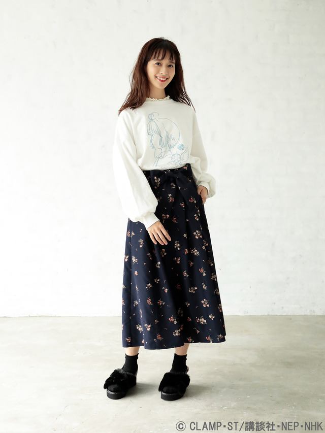 earth music&ecologyJapan Label×『カードキャプターさくら クリアカード編』さくらの横顔バックリボンビッグプルオーバー 価格 ：5,550円+税(C)CLAMP・ST/講談社・NEP・NHK