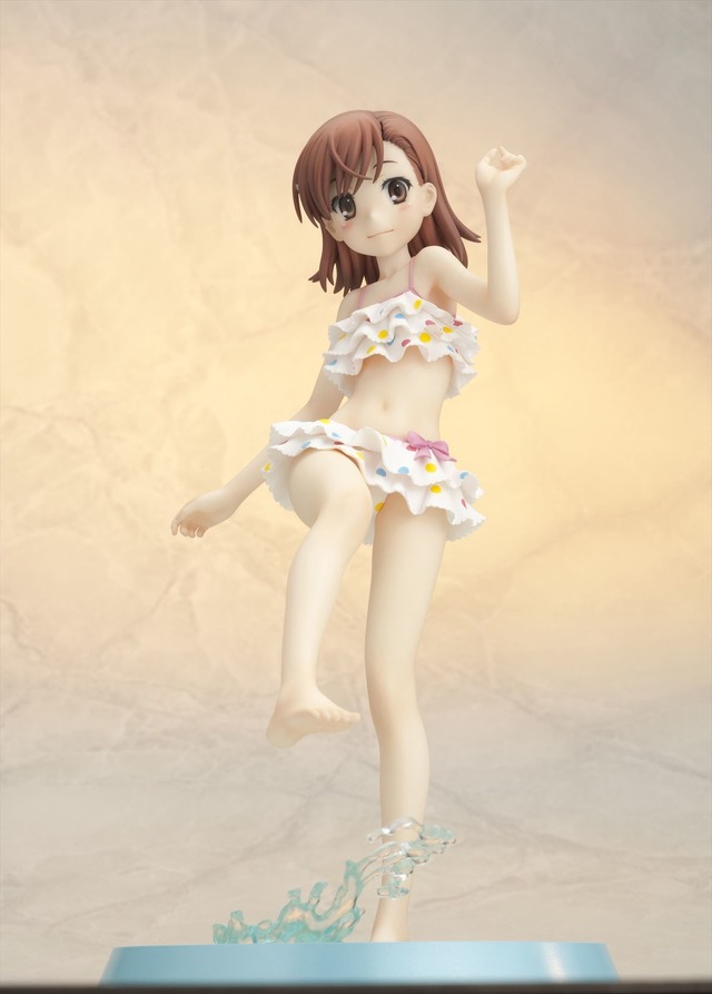 「御坂美琴 －ビーチサイド－ リニューアルパッケージ」は8,800円 （税抜）(C)鎌池和馬／冬川基／アスキー・メディアワークス／PROJECT-RAILGUN