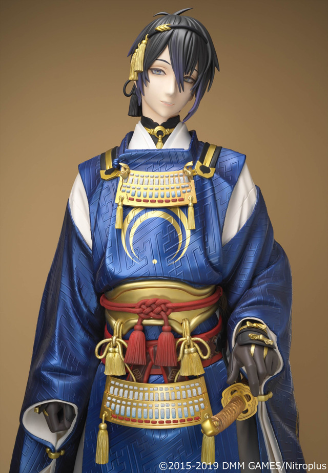 「一分の一スケール　三日月宗近」300万円（税込）(C)2015-2019 DMM GAMES/Nitroplus