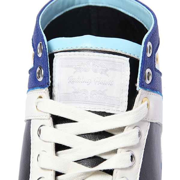 高町なのは　スニーカー　11800円（税別）（C)NANOHA Reflection PROJECT