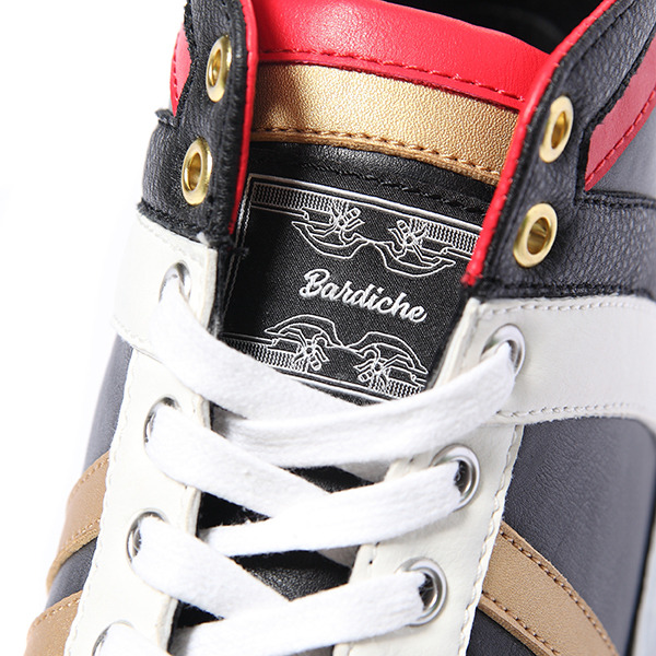 フェイト・T・ハラオウン　スニーカー　11800円（税別）（C)NANOHA Reflection PROJECT