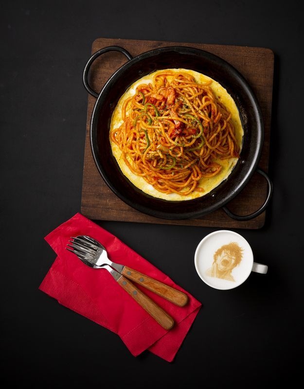 TVアニメ『バキ』×カフェ＆バー「PRONTO」コラボ(C)板垣恵介(秋田書店)／バキ製作委員会