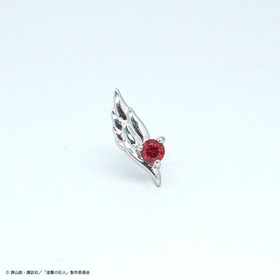 進撃の巨人×MATERIAL CROWN シルバーピアス／イヤリング　ミカサモデル　8,100円(税込)(送料・手数料別途)(C)諫山創・講談社／「進撃の巨人」製作委員会