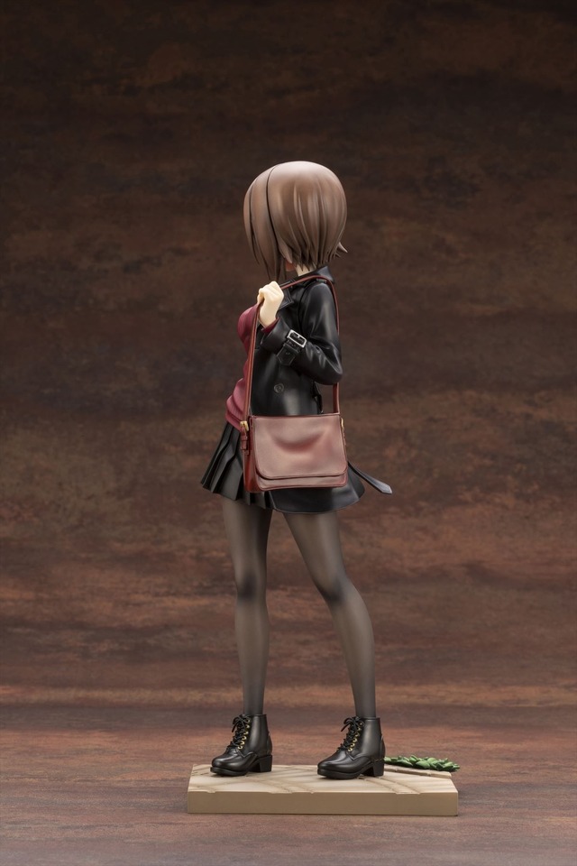 「フィギュア道」シリーズ第8弾 西住まほ 13,800円（税抜）(C)GIRLSundPANZER Finale Projekt