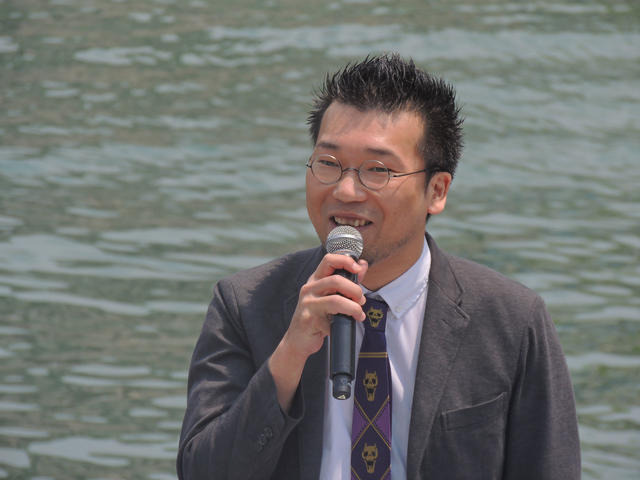 新野範聰氏