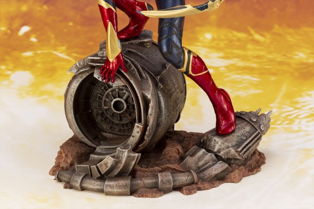 「ARTFX+ アイアン・スパイダー -INFINITY WAR-」12,000円（税抜）(C) 2018 MARVEL