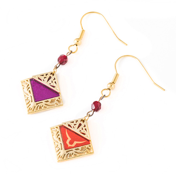 『コードギアス 反逆のルルーシュIII 皇道』コラボレーション ピアス 各6,800円(税別) (C)SUNRISE／PROJECT L-GEASS　Character Design (C)2006-2017 CLAMP・ST