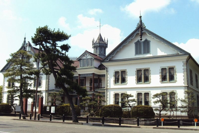 コスプレ撮影会／県政記念館外観