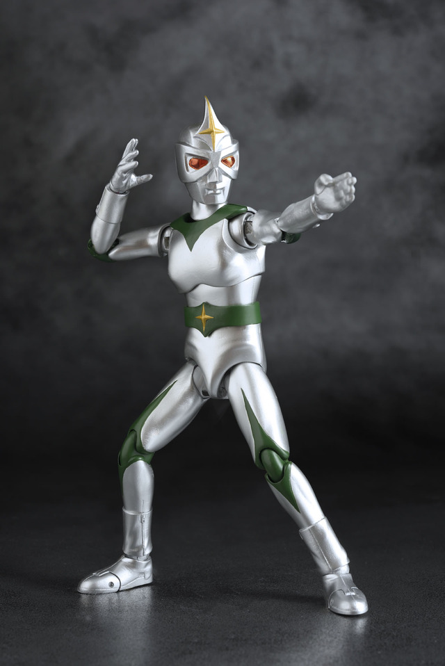 「HAF ミラーマン」8,800円（税別）(C) 円谷プロ