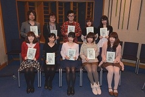 キャスト集合写真