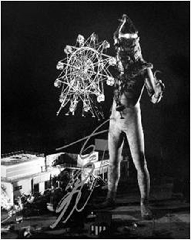 ULTRAMAN ARCHIVES「CLASSIC ARTS」“直筆サイン入り フレームアート「ケムール人」”（イメージ）