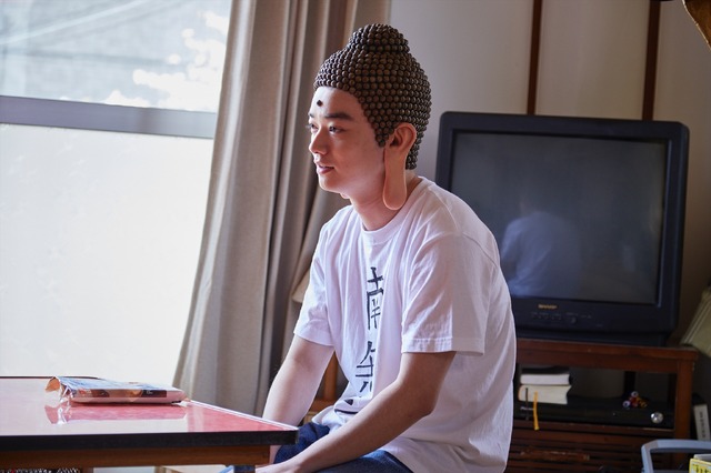 実写ドラマ『聖☆おにいさん』(C)中村 光・講談社／パンチとロン毛 製作委員会