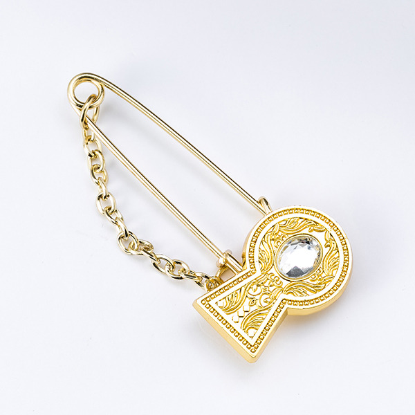 怪盗キッドモデル　ストールピン　2,800円（税抜）（C)青山剛昌／小学館・読売テレビ・TMS 1996