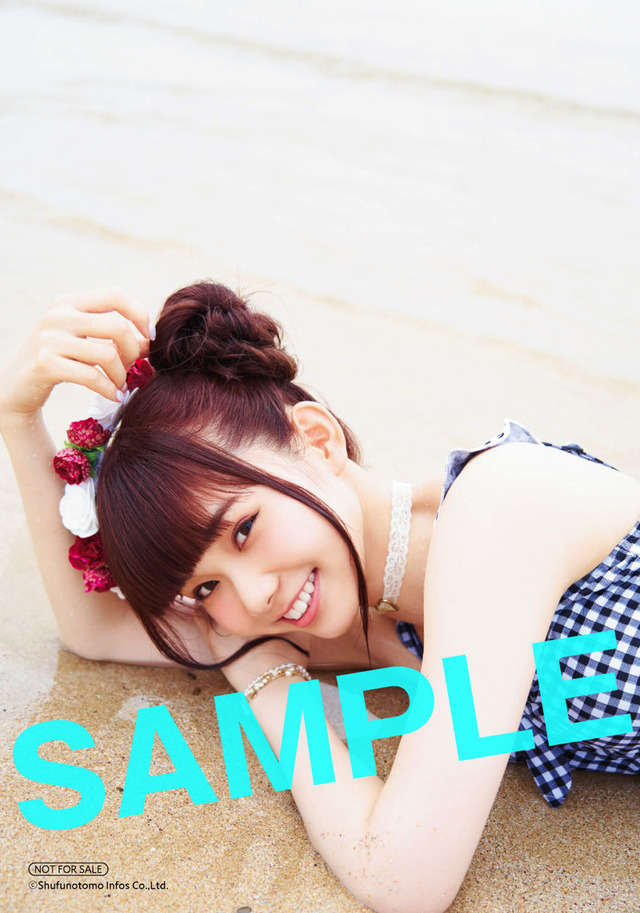 「諏訪ななか1st写真集 7ct -Nanacarat-」セブンネット：Lサイズブロマイド3,200円（税別）(C)Shufunotomo Infos Co.,Ltd. 2018